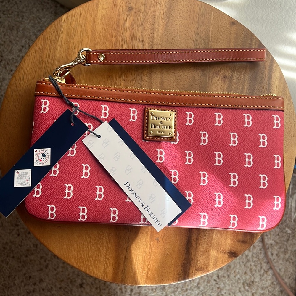 BNWT DOONEY &BOURKE BOSTON RED SOX Wristlet